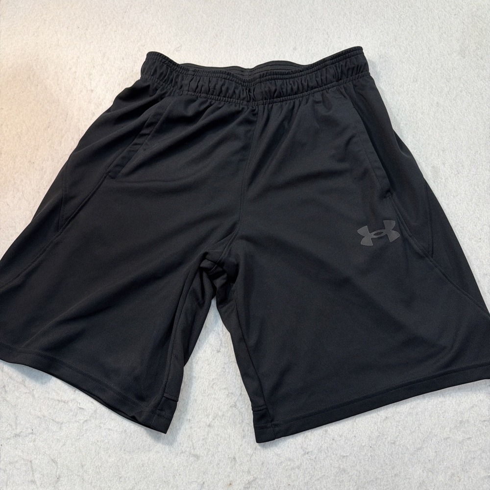 Under Armour Mens Black Athletic Training Shorts Elastic Waist Pockets Size M